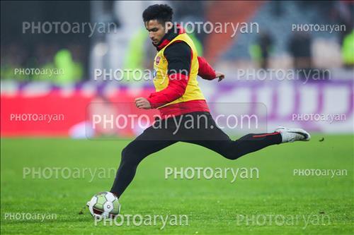 <span style='background: #33747a;box-shadow: 2px 3px 5px black;font-weight: 300;font-size: 10px;border-radius: 2px;margin: 2px;color: #fff;padding: 2px 5px;font - size: 10px;line - height: 22px; '>احمد بهاروندی</span> 